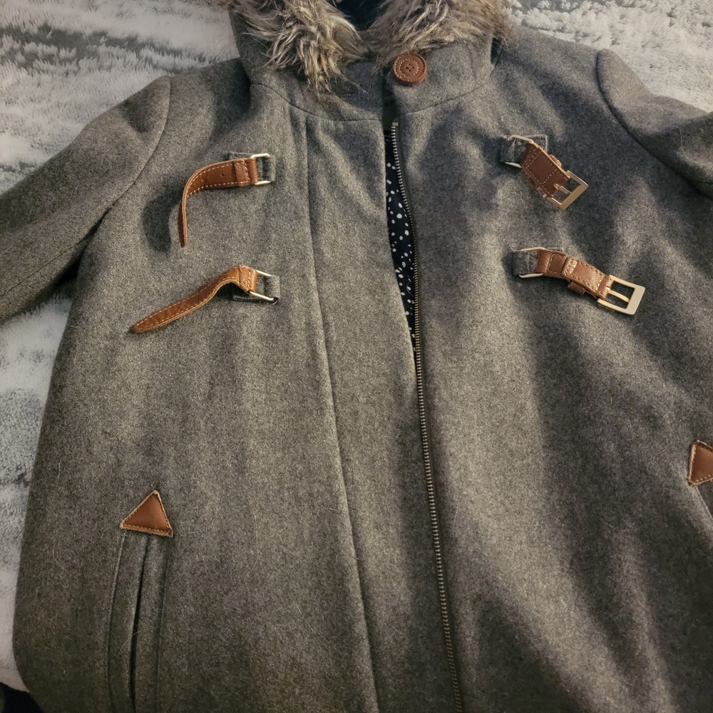 Coat - Picture 5 of 6
